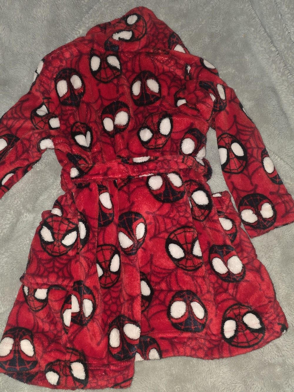 Marvel Red Spider-Man Plush Kids Robe - Picture 6 of 6